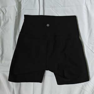 6" Lululemon bike shorts, perfect condition.